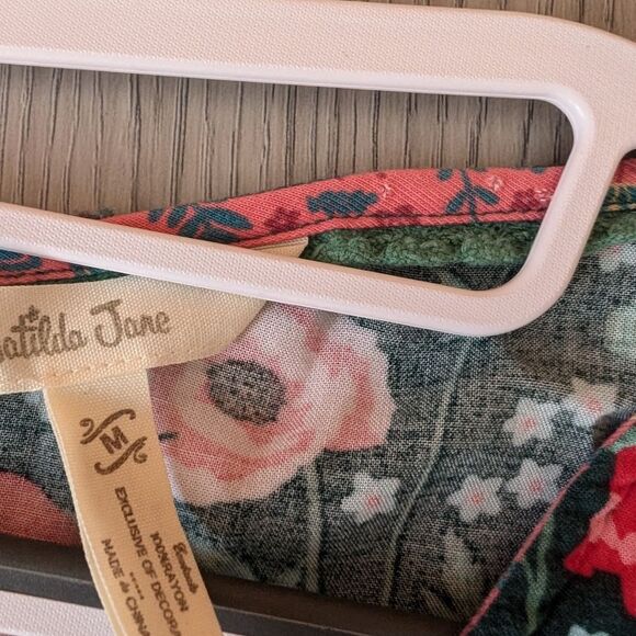 Matilda Jane Green Yesteryear Peplum Button Up Floral Green Top Size Medium - Picture 7 of 10